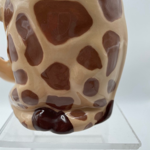 Handmade, giraffe mug, yellow and brown color - Picture 4 of 9
